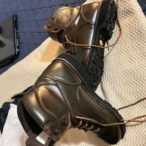 work’s shoes Danner